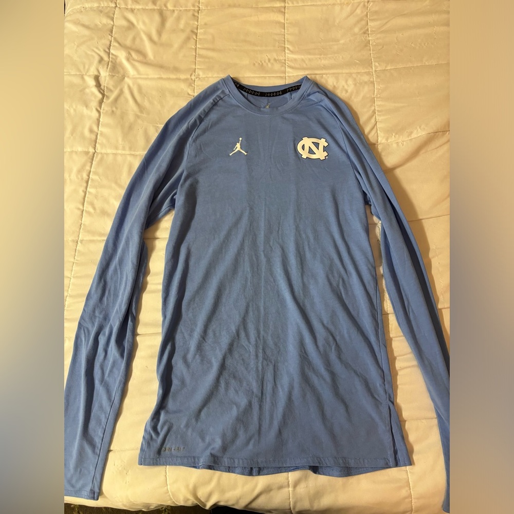 UNC basketball long sleeve shirt